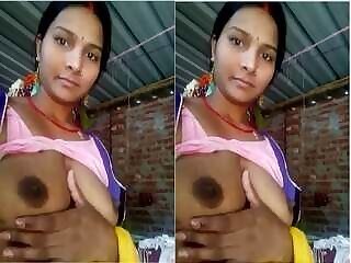 Village Bhabhi Showing Boobs and Pussy