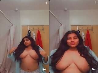 Desi indian Girl Showing Her Big Boobs